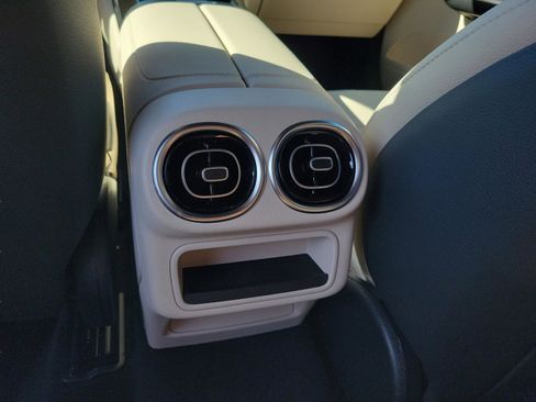 Used 2026 Mercedes-Benz GLC 300 GLC 300 image 15