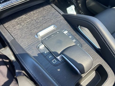 Used 2025 Mercedes-Benz GLE 350 4MATIC image 45