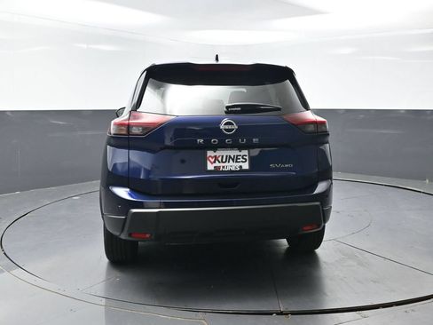 Used 2024 Nissan Rogue SV AWD/4WD image 12