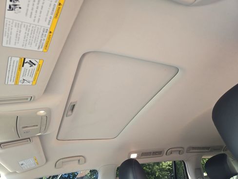 Used 2019 INFINITI QX80 Luxe image 17