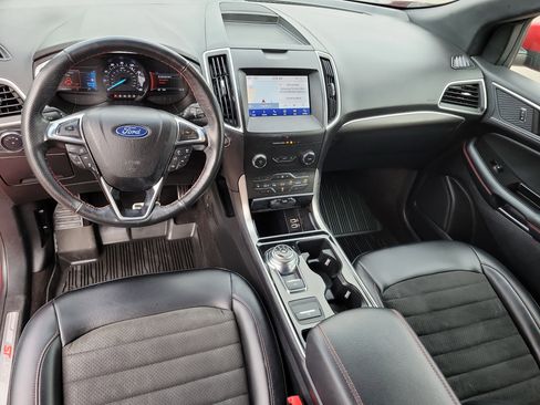 Used 2020 Ford Edge ST-Line w/ Cold Weather Package image 8