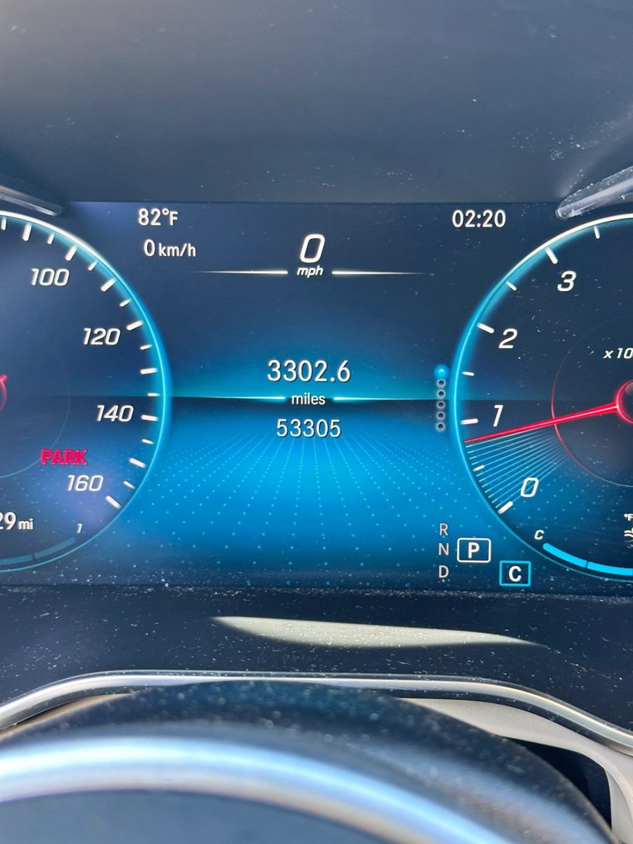 Used 2022 Mercedes-Benz GLC 300 image 9
