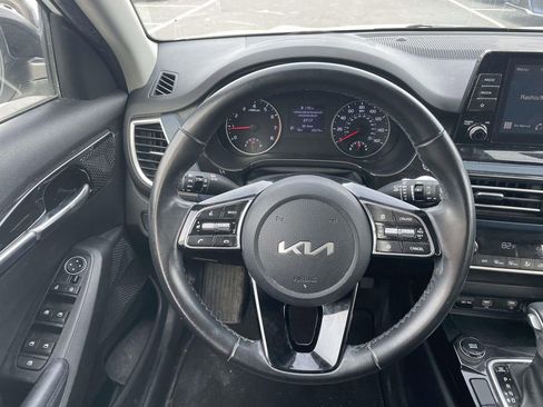 Used 2023 Kia Seltos S image 26
