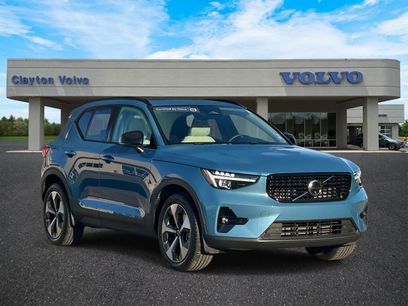 Certified 2024 Volvo XC40 B5 Plus w/ Climate Package