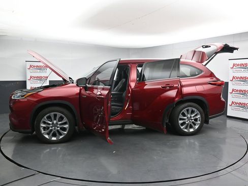 Used 2021 Toyota Highlander Limited AWD/4WD image 45