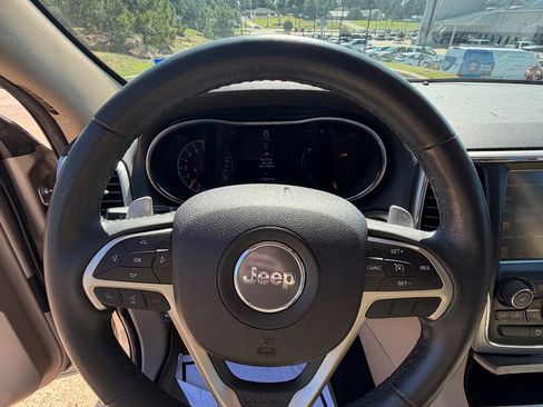 Used 2015 Jeep Grand Cherokee Limited RWD image 13