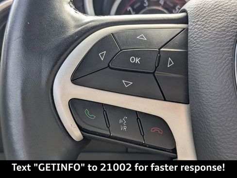 Used 2015 Dodge Challenger R/T Plus image 29