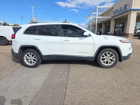 Used 2015 Jeep Cherokee Latitude image 3