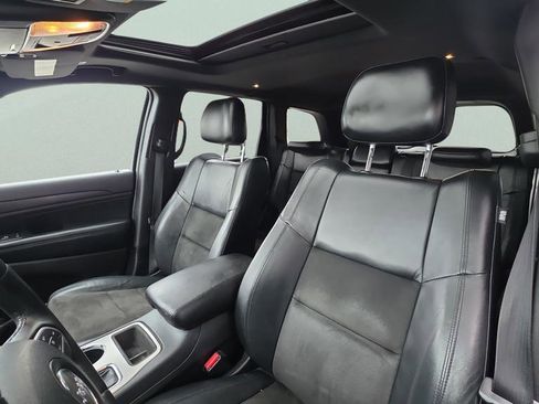 Used 2018 Jeep Grand Cherokee Altitude image 17