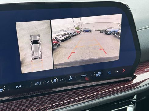 New 2026 Chevrolet Traverse Z71 w/ Enhanced Driving Package image 25