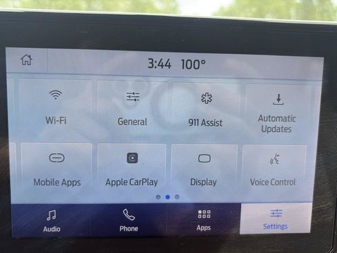 Used 2020 Ford Explorer XLT w/ Equipment Group 202A AWD/4WD image 13