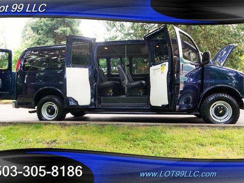 Used 2001 Chevrolet Express 3500 Extended Passenger w/ Convenience Pkg RWD image 27
