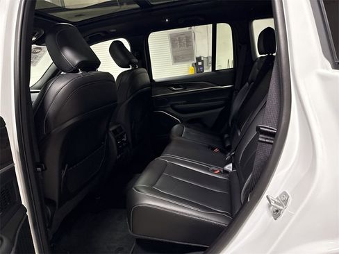 Used 2025 Jeep Grand Cherokee Limited 4xe image 24