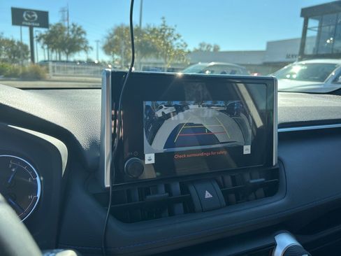 Used 2024 Toyota RAV4 SE image 24