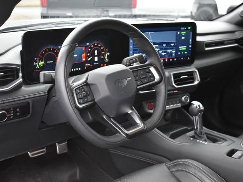 Used 2024 Ford Mustang GT Premium image 19