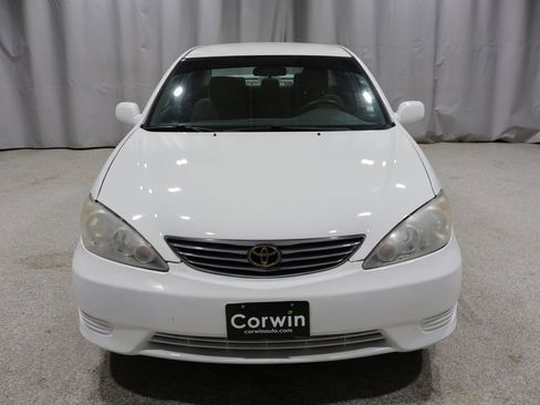 Used 2005 Toyota Camry LE FWD image 7