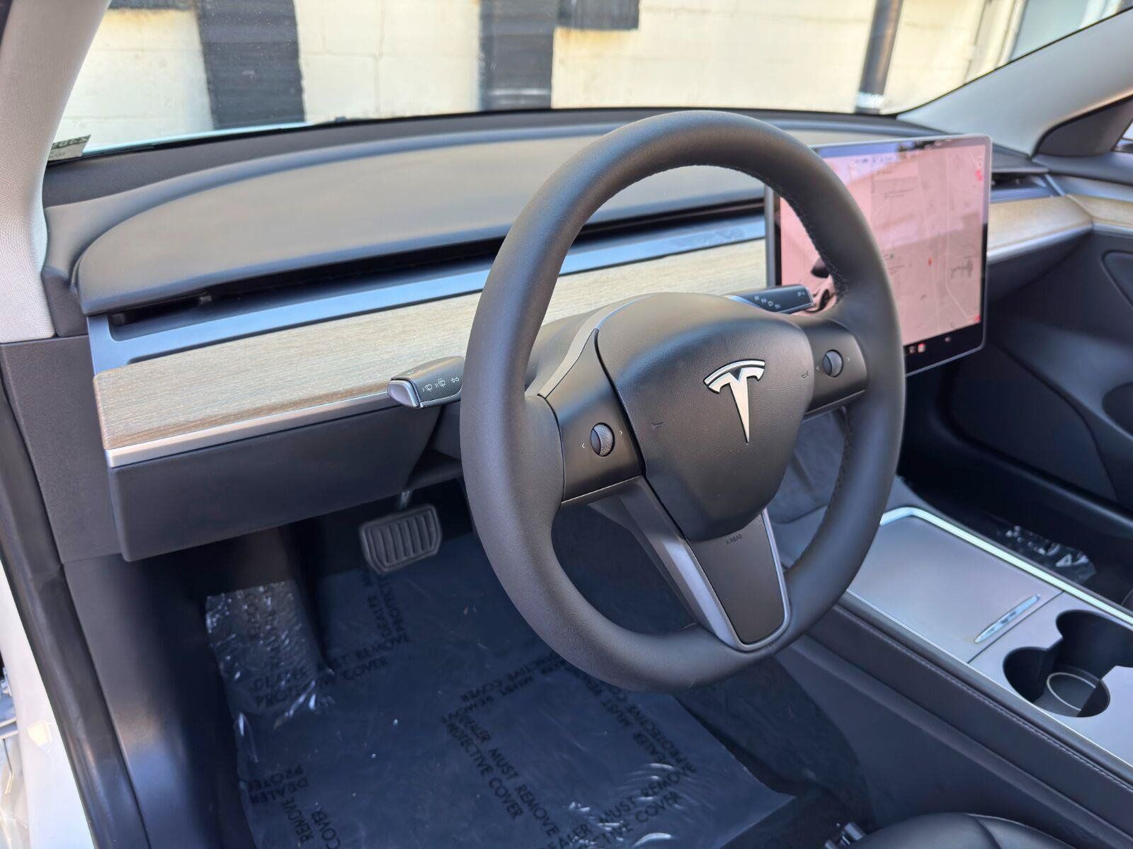 Used 2022 Tesla Model 3 Standard Range RWD image 12