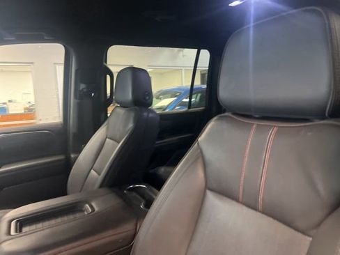 Used 2022 Chevrolet Suburban RST w/ Luxury Package image 6