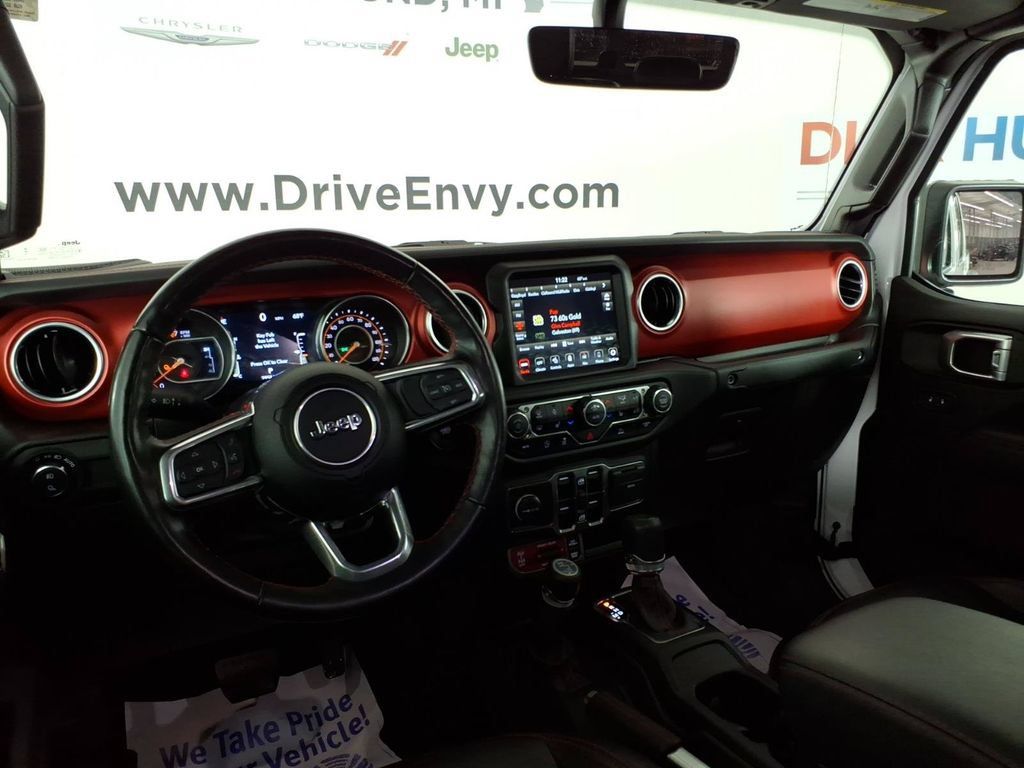 Used 2023 Jeep Gladiator Rubicon w/ Cold Weather Group AWD/4WD image 9