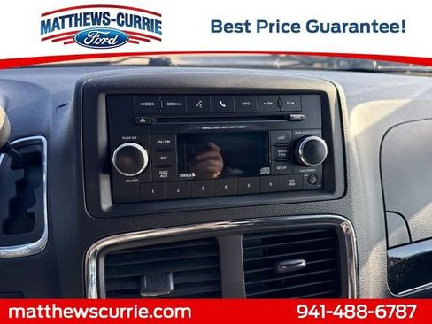 Used 2014 Dodge Grand Caravan SXT FWD image 18