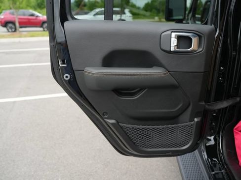 New 2026 Jeep Wrangler Unlimited Sahara AWD/4WD image 14