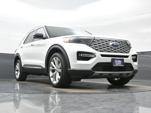 Used 2023 Ford Explorer Platinum w/ Technology Package AWD/4WD image 35