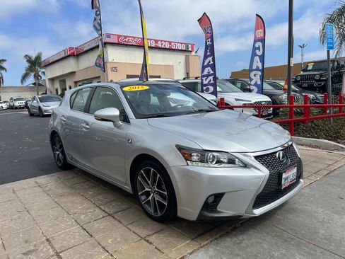 Used 2015 Lexus CT 200h w/ F Sport w/Nuluxe Interior FWD image 2