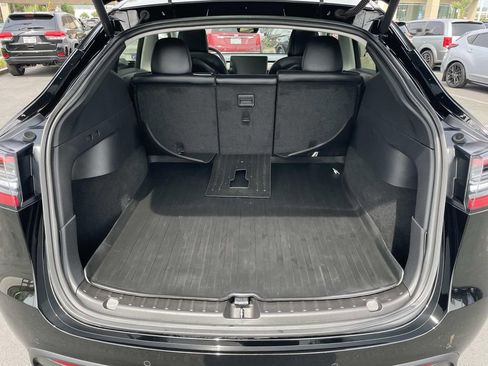 Used 2020 Tesla Model Y Long Range image 27