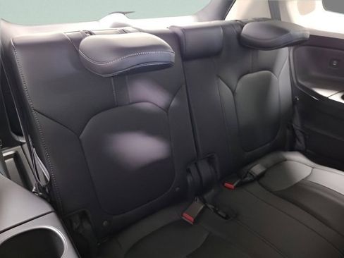 Used 2025 Honda Pilot Touring image 22