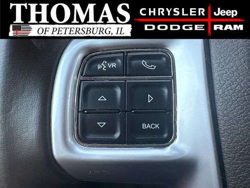 Used 2013 Chrysler Town & Country Touring FWD image 14