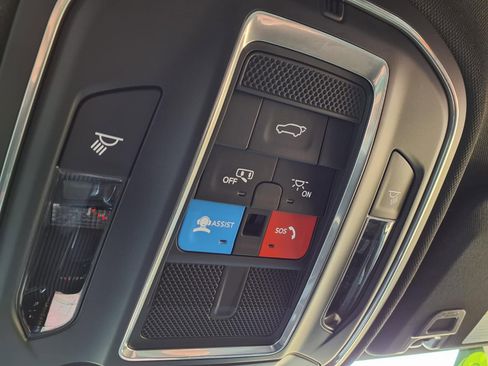 New 2026 Jeep Grand Cherokee Altitude AWD/4WD image 11