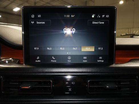 Used 2022 Lincoln Aviator Reserve w/ Equipment Group 201A AWD/4WD image 12