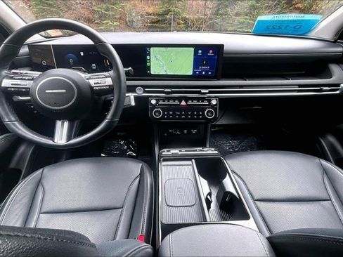 Used 2025 Hyundai Tucson Limited image 7