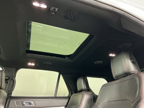 Used 2018 Ford Explorer Sport w/ Equipment Group 401A AWD/4WD image 21