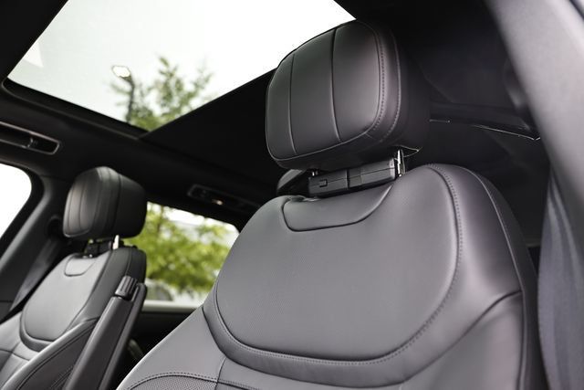 New 2026 Land Rover Range Rover Sport Dynamic SE AWD/4WD image 25