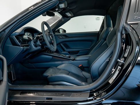 Certified 2025 Porsche 911 Targa 4 GTS AWD/4WD image 5