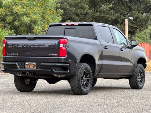 Used 2023 Chevrolet Silverado 1500 ZR2 w/ Technology Package AWD/4WD image 4