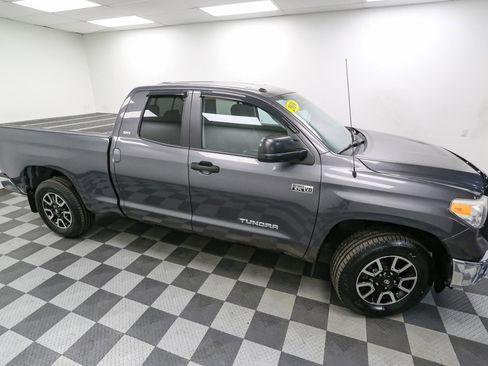 Used 2016 Toyota Tundra SR5 image 5
