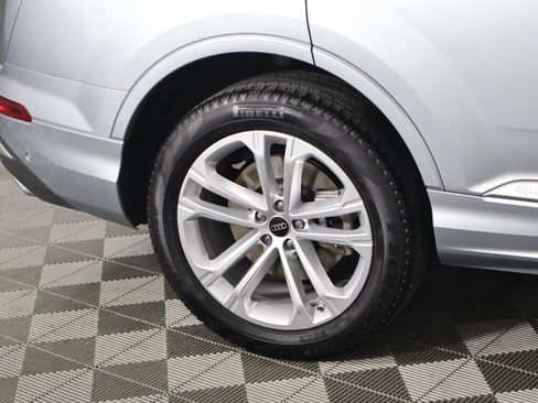 Used 2025 Audi Q7 3.0T Premium Plus AWD/4WD image 54