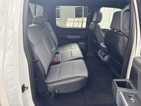 Used 2024 Ford F150 Lightning Lariat image 10