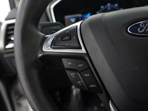 Used 2015 Ford Fusion SE w/ Equipment Group 202A image 24