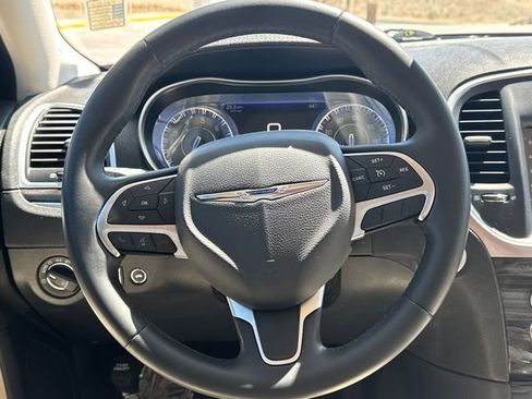 Used 2016 Chrysler 300 Limited w/ Driver Convenience Group image 14