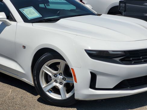 Used 2022 Chevrolet Camaro LT image 9