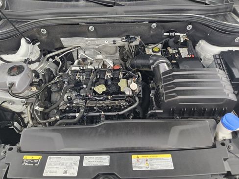 Used 2024 Volkswagen Atlas SE image 37