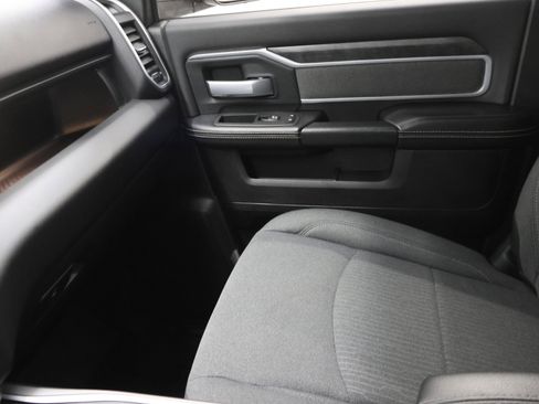 Used 2022 RAM 2500 Big Horn w/ Night Edition image 12