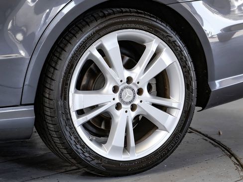 Used 2013 Mercedes-Benz E 350 4MATIC Sedan w/ Premium 1 Pkg image 54