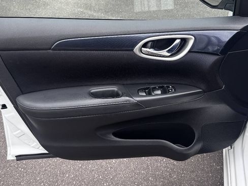 Used 2016 Nissan Sentra SR FWD image 13