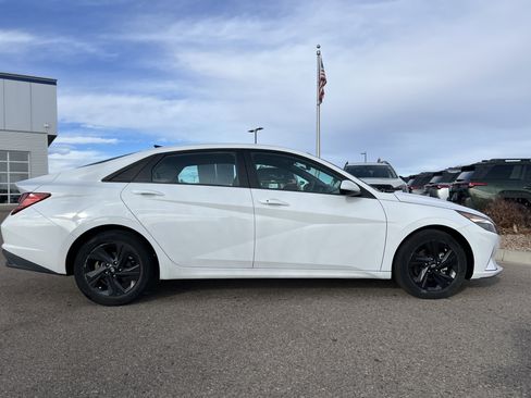 Used 2023 Hyundai Elantra SEL image 10