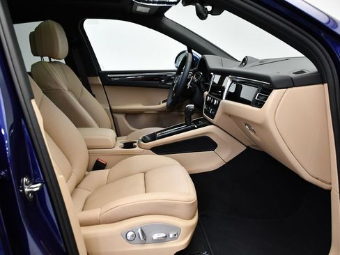 Certified 2026 Porsche Macan Turbo AWD/4WD image 47