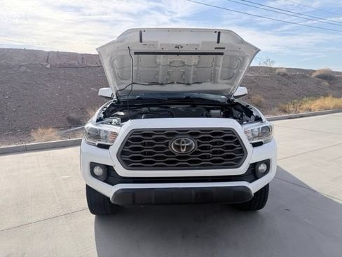 Used 2021 Toyota Tacoma TRD Off-Road AWD/4WD image 37
